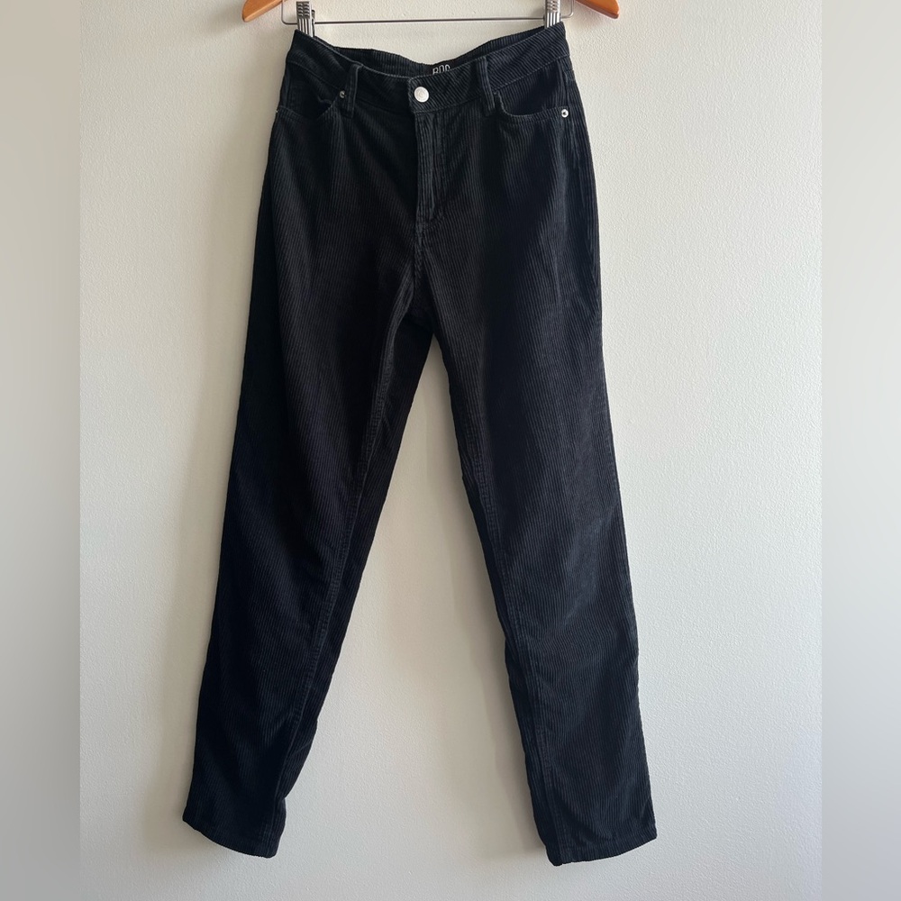 BDG Black High-Rise 90s Style Corduroy Pants 🖤 Size 25
